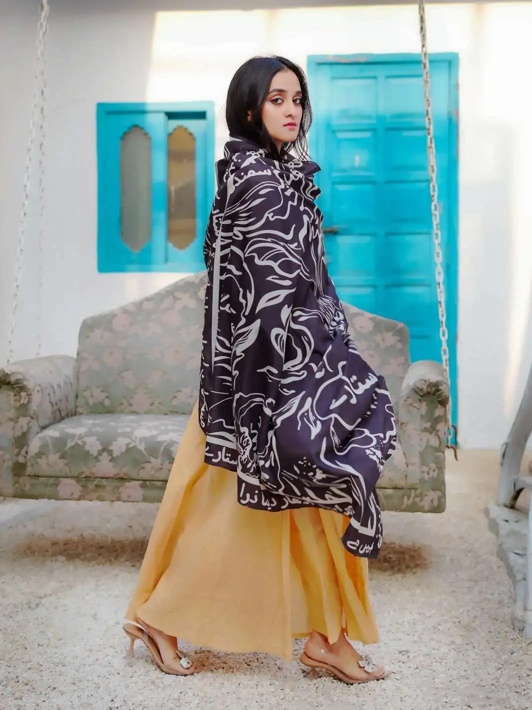 Doodle Art Lawn Odhni - Image 5